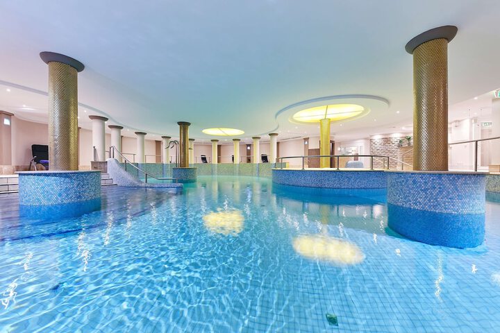 Pool 73 of 99