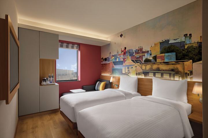 Room 21 of 87