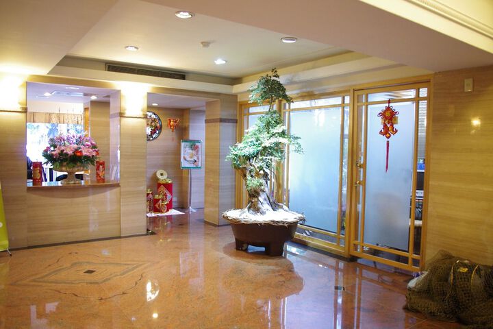 Business Center 82 of 95