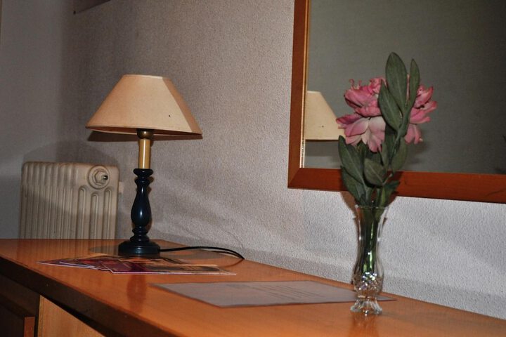 Room 32 of 69