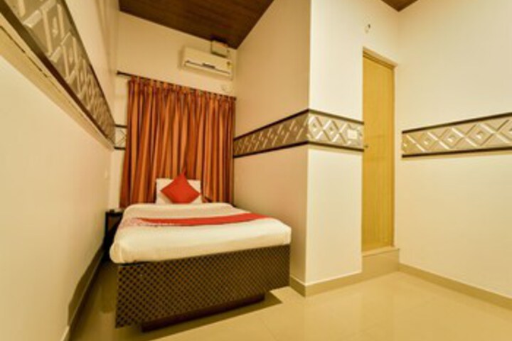 Room 19 of 28