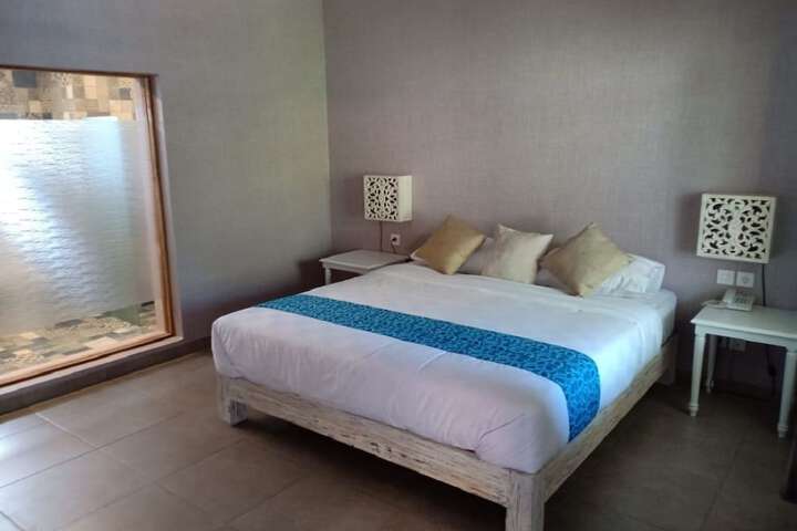 Room 14 of 90