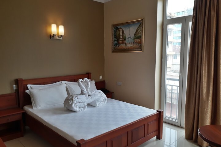 Room 18 of 87