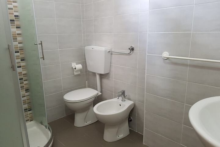 Room 7 of 14