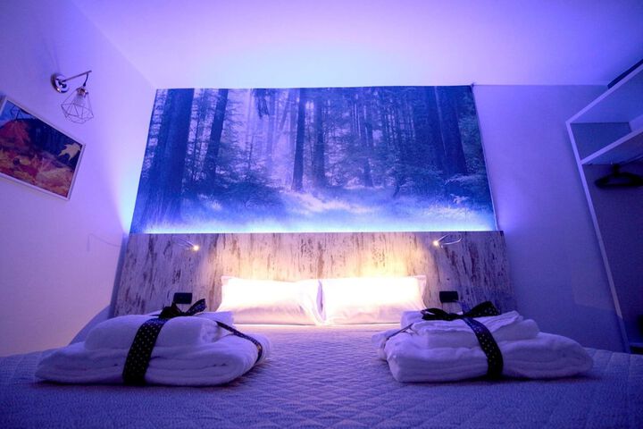 Room 18 of 25