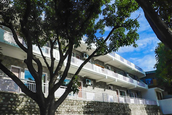 Hotel 72 of 79