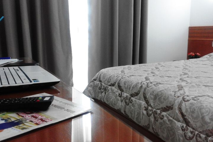 Room 13 of 53
