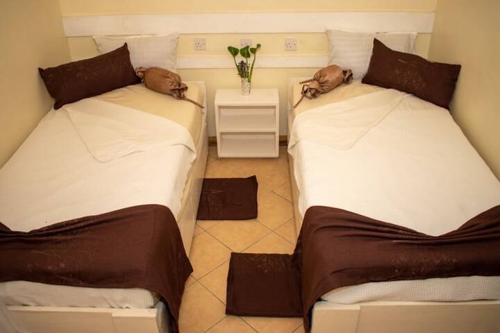 Room 4 of 24