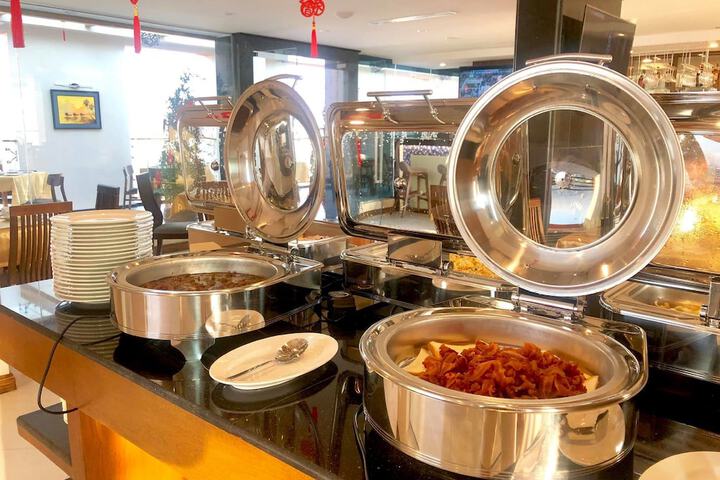 Dining 59 of 87