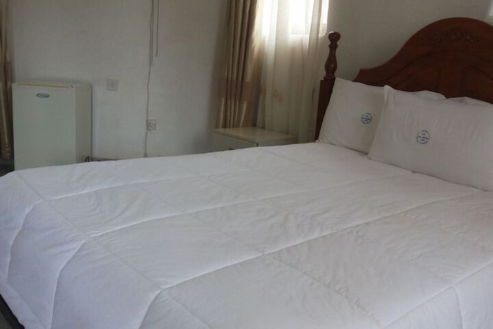 Room 11 of 78