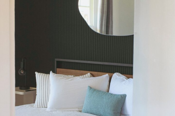 Room 12 of 37