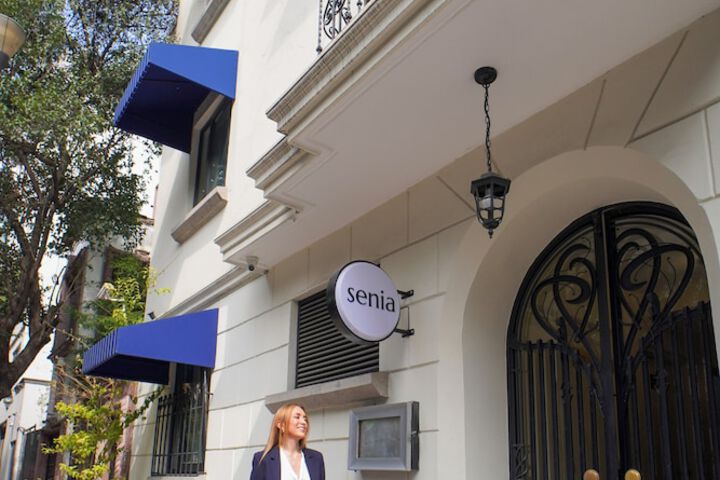 Exterior of Senia Reforma
