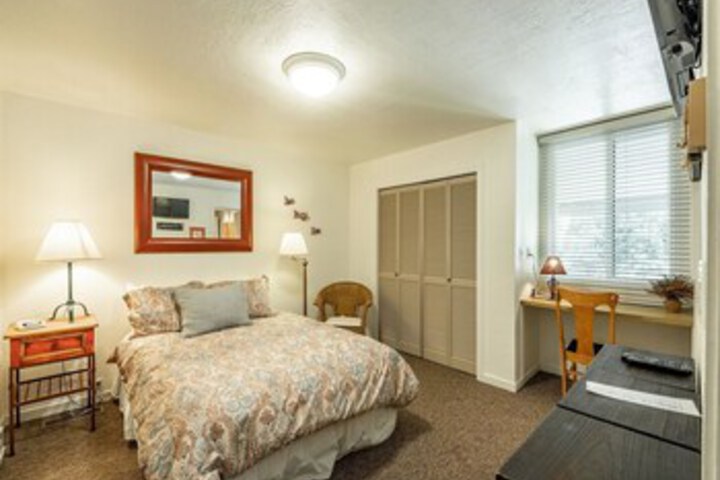 Room 55 of 80