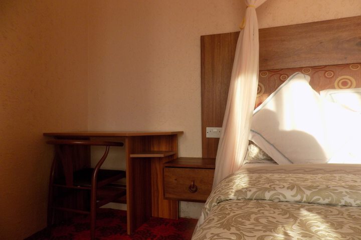 Room 12 of 70