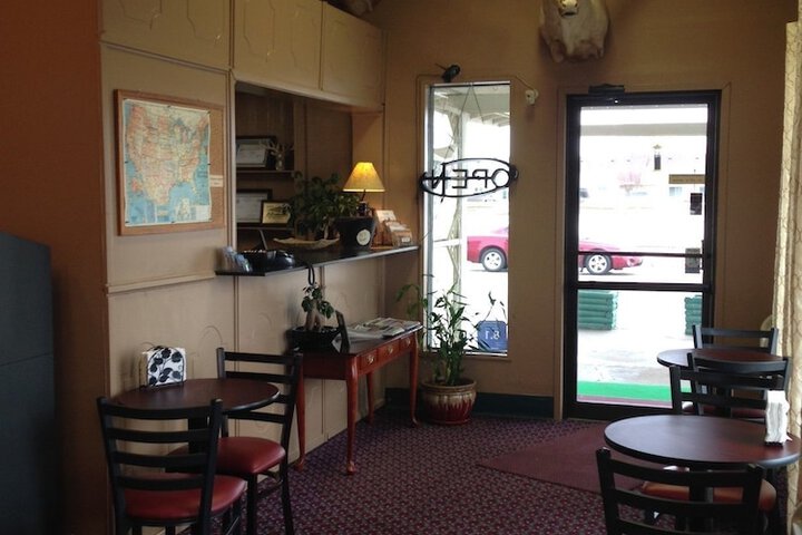 Breakfast/Coffee Service 17 of 24