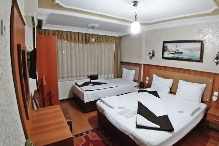 Room 7 of 39