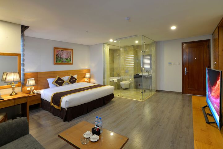 Room 16 of 37
