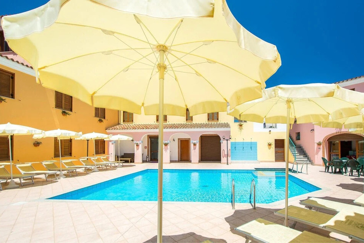 Pool 6 of 14