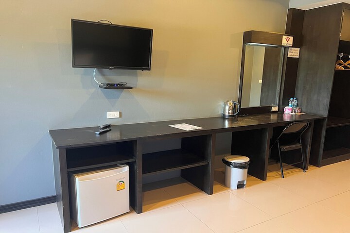 Room 16 of 46