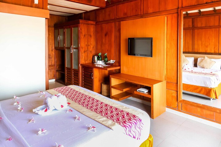 Room 15 of 52