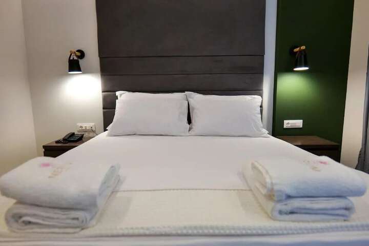 Room 13 of 61