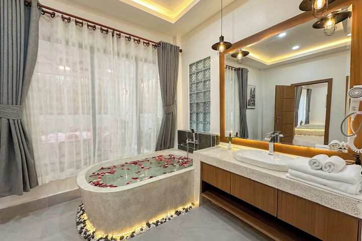 Room 50 of 180