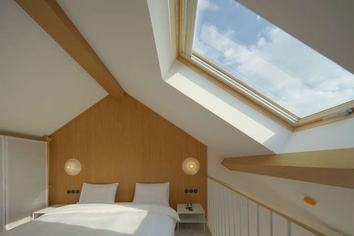 Room 13 of 70