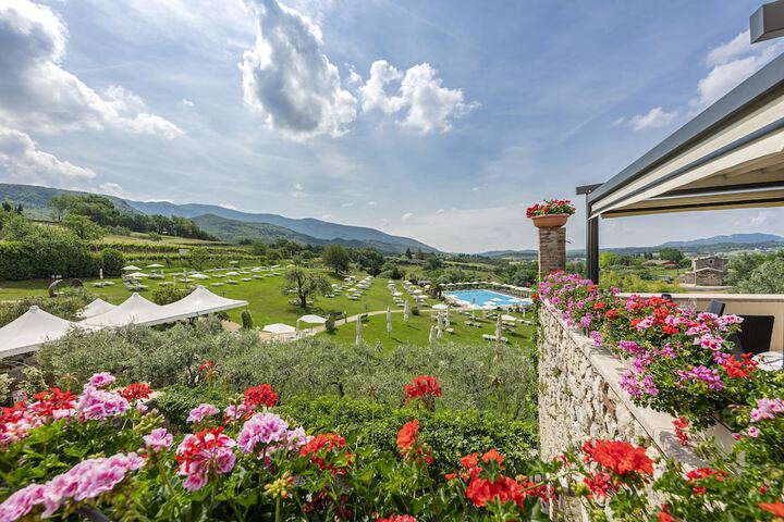 Hotel Exterior 73 of 73