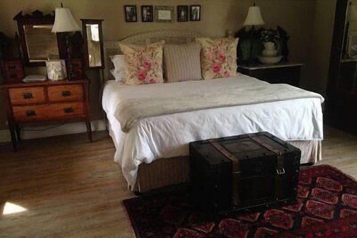 Room 15 of 54