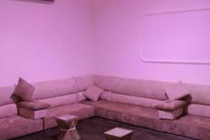 Room 7 of 8