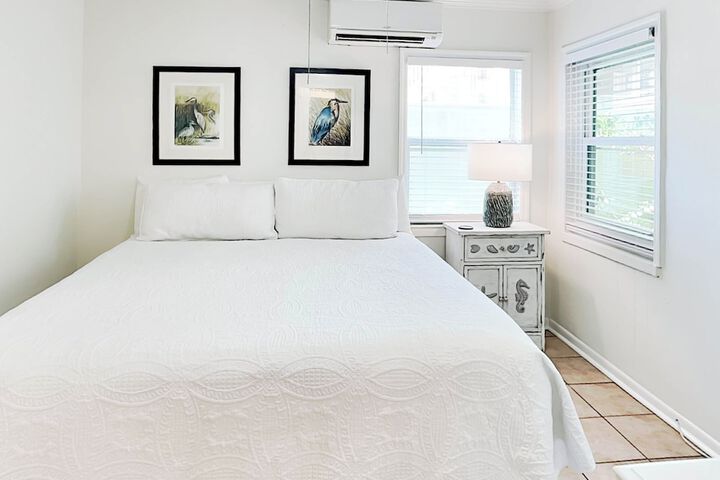Room 2 of 25
