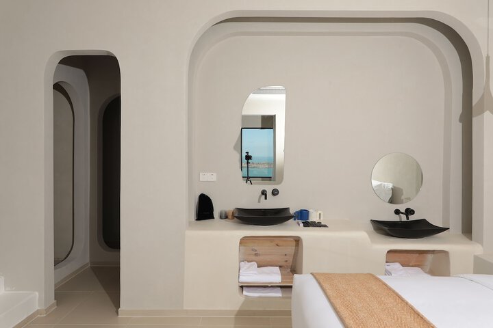 Room 115 of 150