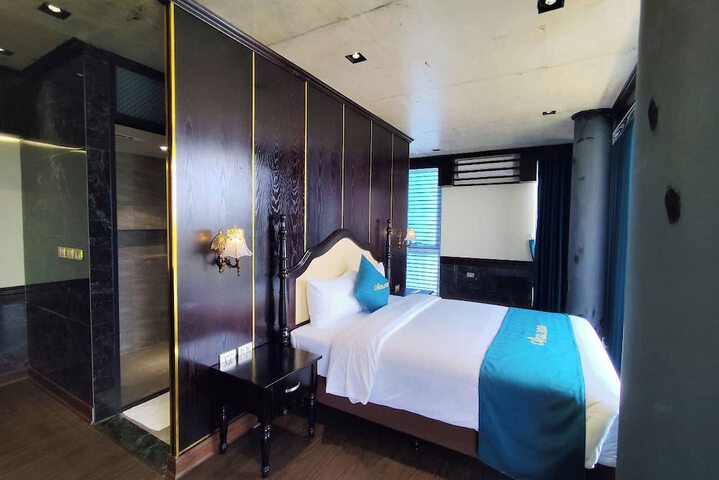 Room 31 of 190