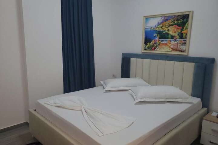 Room 12 of 23