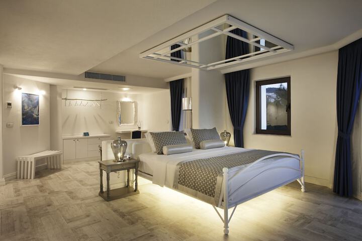 Room 11 of 56