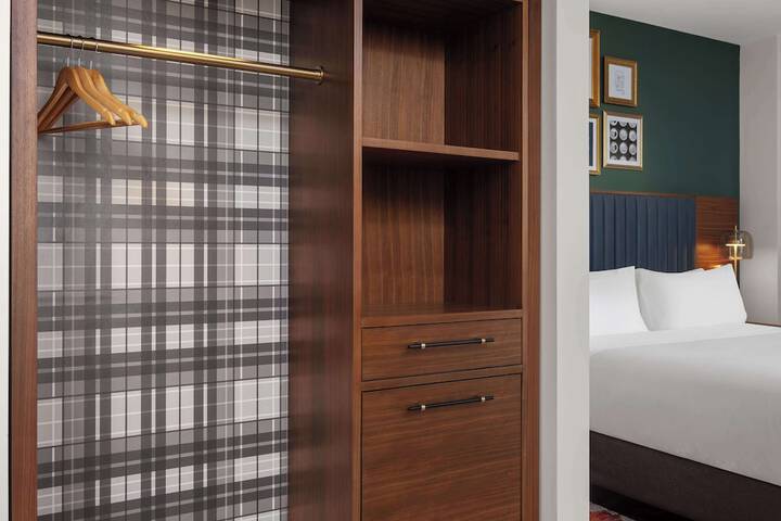 Room 15 of 39