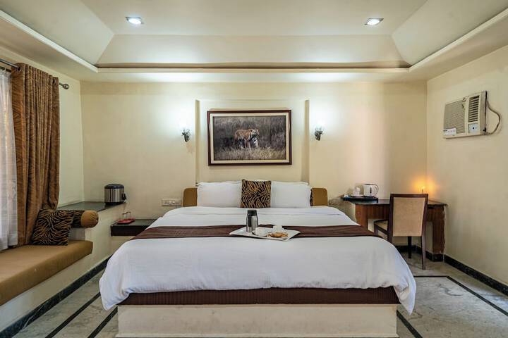 Room 6 of 34