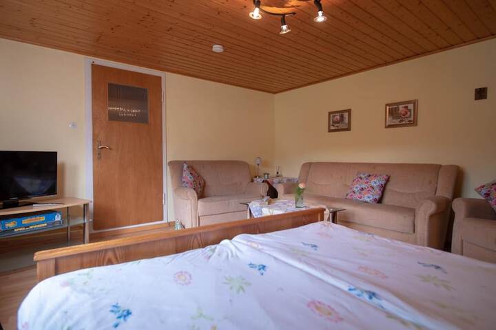 Room 6 of 30