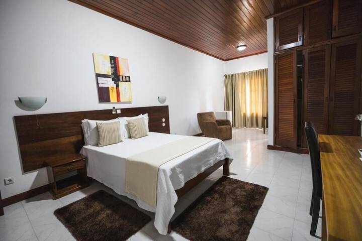 Room 16 of 60