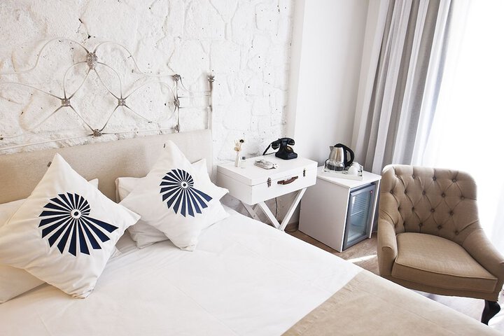 Room 6 of 39