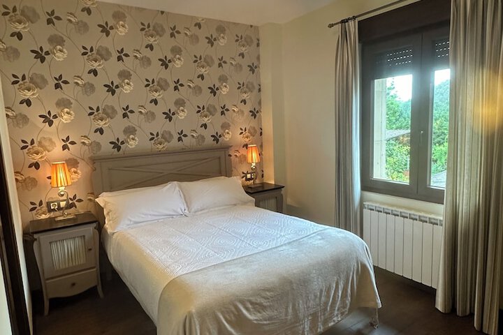 Room 15 of 77