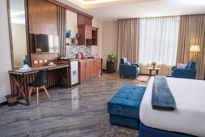 Room 4 of 25
