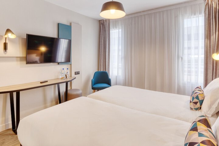 Room 14 of 49