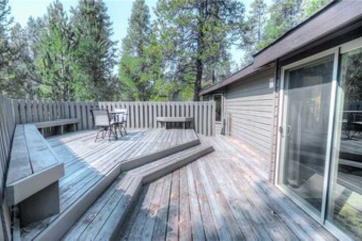 Terrace/Patio 16 of 17