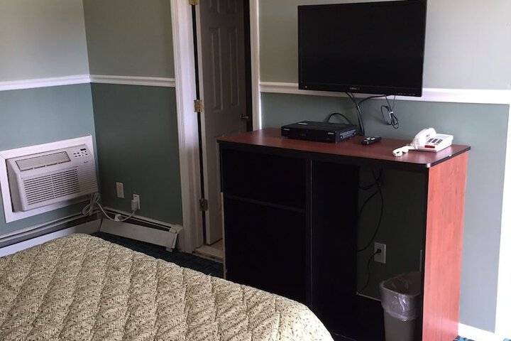 Room 3 of 19