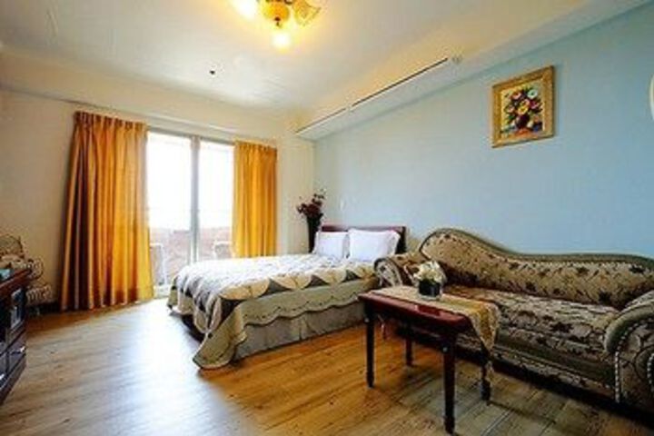 Room 11 of 26