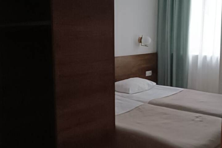 Room 22 of 68