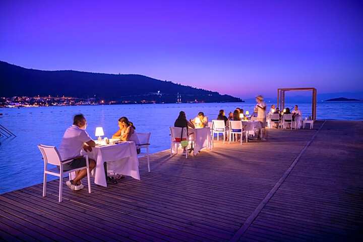 Moyo Luxury Boutique Hotel & Beach