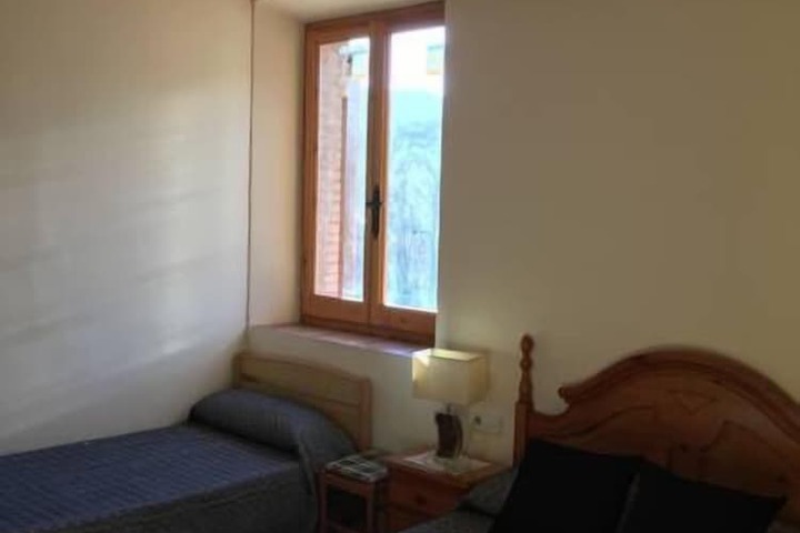 Room 38 of 76