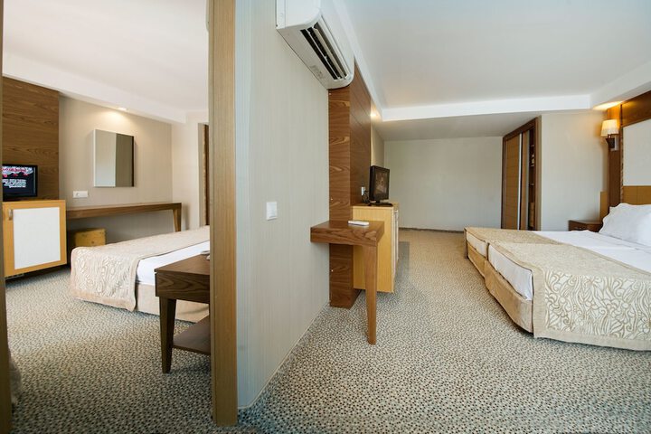 Room 10 of 49